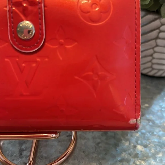 Louis Vuitton Vernis Kisslock Wallet